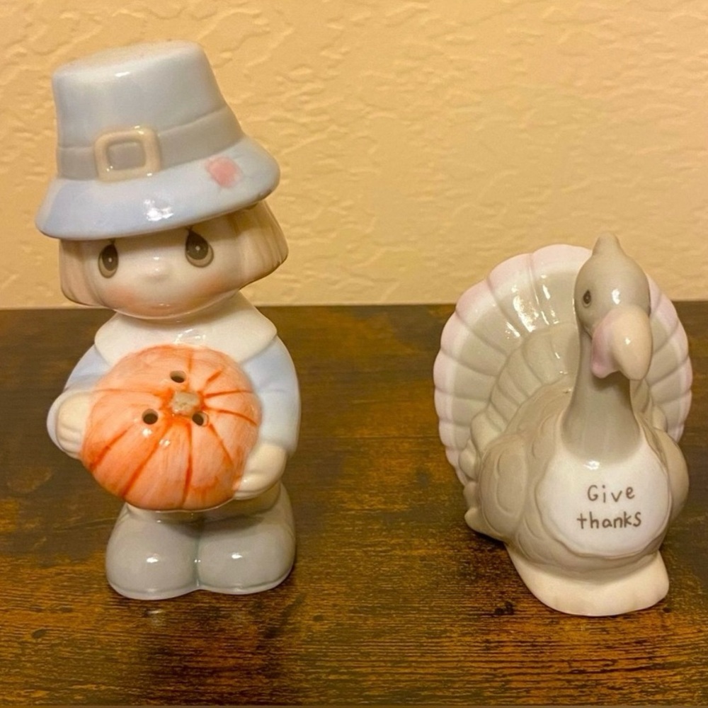Precious Moments Thanksgiving Salt and Pepper Shaker Set